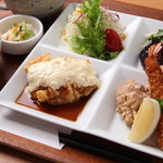 鶏太郎 - 豆腐タルタルのチキン南蛮プレート