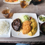 にゅうとん - ♪AB組合せランチ¥770 １品追加¥300