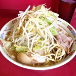 ラーメン二郎 - 大ラーメン（ニンニク少し、野菜￥750）5/27/2013