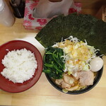 ラーメン 三亀 - 特三亀ラーメンとご飯