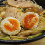 ラーメン 三亀 - 味玉