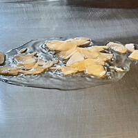 素敵亭 - ガーリックチップから炒め始めます。