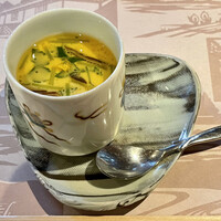 素敵亭 - 茶碗蒸し。熱々で具沢山、優しいお味。