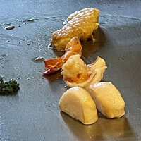 素敵亭 - 海鮮コース。海老、帆立、紋甲イカ♡