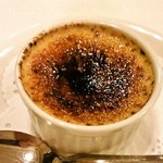 リヴィエール - デザート前のクレームブリュレ