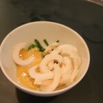 酒の店 ななや - マンボウの腸とアサツキ　辛子酢味噌　\300(22-12)