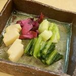錦和 - 漬物盛り合わせ:600円