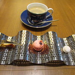 Derire - コーヒーとお茶菓子