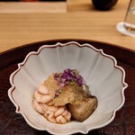 一本杉 川嶋 - 船上血抜きのタラの白子、中島菜胡麻和え、椎茸土佐酢ジュレ