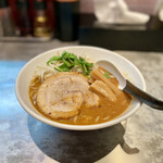 麺 やまらぁ - 