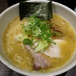 Menya Fukuichi - 鶏白湯ラーメン醤油