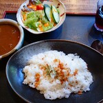 ウォールデン - 牛すじ煮込みカレー