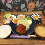 めぐロール - ハンバーグ定食