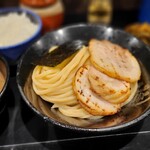 つけ麺無心 - 豚骨つけ麺(並), 炙りチャーシュートッピング