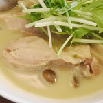 アジアン屋台 ココデポチャ - 北海道産鶏肉ときのこのグリーンカレーセット（生春巻・烏龍茶付き）1331円