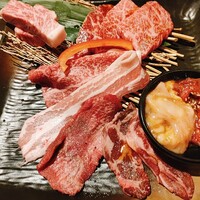 近江うし 焼肉 にくTATSU 青山本店 - 