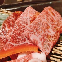 近江うし 焼肉 にくTATSU 青山本店 - 