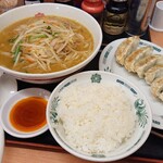 Hidakaya - C餃子セット(味噌ラーメン大)+ライス