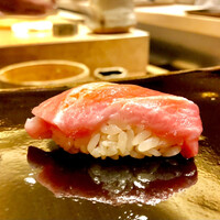 鮨 龍次郎 - 旨い大トロです