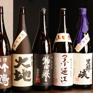 日本酒や国産ワインをはじめ、ノンアルコールカクテルまで幅広く