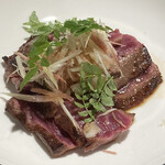 立呑 富士屋本店 - 和牛のたたき (950円)