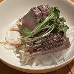 立呑 富士屋本店 - 寒鰤塩たたき (1000円)