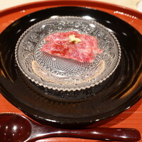 肉屋 田中 - 但馬牛のお造り、昆布〆