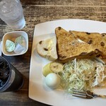 ベーカリーカフェ コトブキ - レーズントーストモーニング・飲み物+50円税込