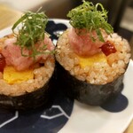 寿司トおでん にのや - 燻製海苔巻き