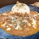 立飲みビールボーイ - 本日のカレー=ハヤシライス