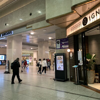 CAFE＆DINING IGNITE - 大阪駅、大丸直結のお店入口