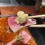 薪炭まだら - 山わさび、風味が清々しく鮪の旨みをアップさせる