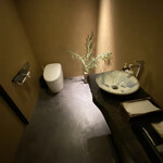 薪炭まだら - 余談ながら、トイレまで素敵な店でした