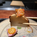 薪炭まだら - 蕪に桜エビのソースで、その風味を楽しむ