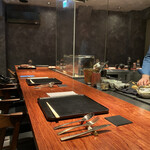 薪炭まだら - シックな和の空間です、強いて言うならモダンクラシック