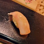 すし 良月 - 鰆は軽く昆布〆