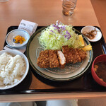 Katsuma - ランチタイムのロースカツ定食