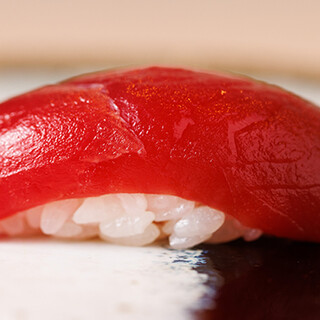 Excellent cost performance! You can order our signature nigiri from a single batch.