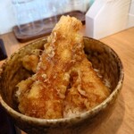 手打蕎麦 たじま - いか天丼 450円(税込)。
      