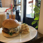 BURGER ELEVEN - 