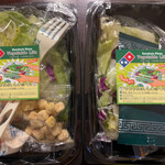 ドミノ・ピザ  - シーザーサラダとチョレギサラダ