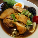 タイレストラン チェンマイ - 鶏肉 大根   キャベツ セロリ 椎茸