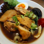 タイレストラン チェンマイ - 鶏肉 大根   キャベツ セロリ 椎茸