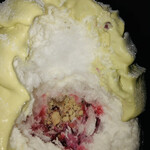 サカノウエカフェ - 中にはいろいろもりだくさん　ナッツやクランブル