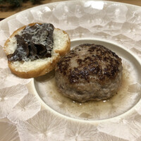 肉料理ふくなが - ふくなが名物のハンバーグ