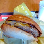 ロッテリア - 背徳絶品チーズバーガー