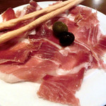 生ハムのグリッシーニ