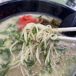 長浜ラーメン力 - 麺、カタです