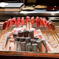 たでの葉 - 蝦夷鹿のフィレ肉が並びます