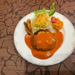 美味しい洋食屋 いち - 料理写真:いち特製オリジナルソースたっぷりの自慢の1品！！ハンバーグ